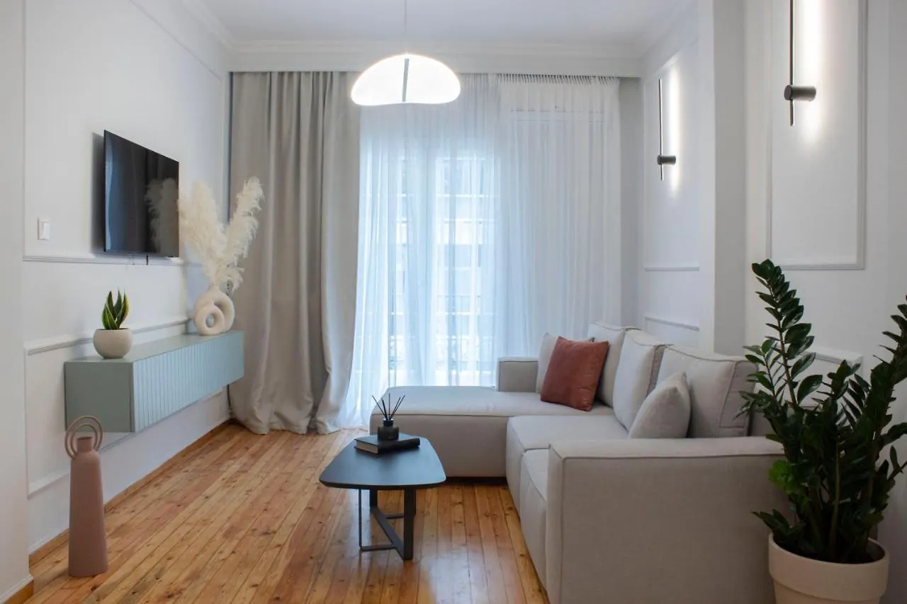 Stylish Modern Classic Apartment Salonic